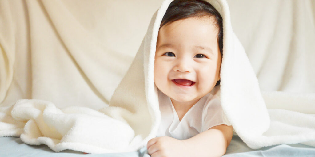 ciri-ciri bayi tiga bulan yang sehat