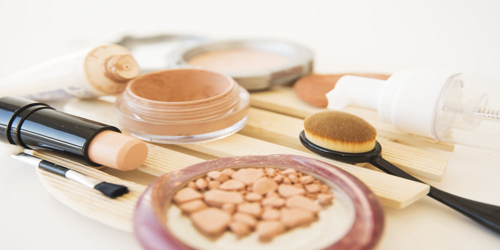 Yuk Intip, 7 Cara Memilih Concealer yang Tepat - Yoona