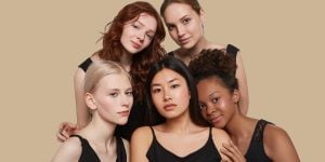 Perbedaan warna kulit manusia