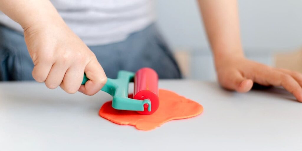 cara memilih mainan untuk anak perempuan