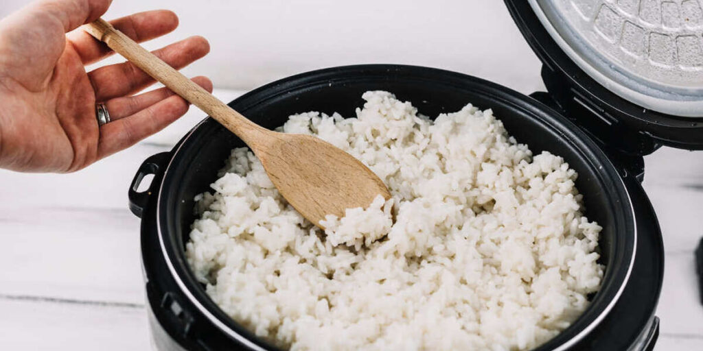 3 sendok makan nasi berapa kalori