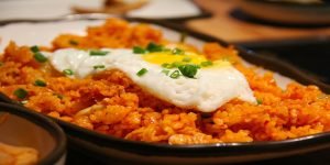 berapa kalori nasi goreng telur