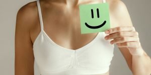 kebiasaan yang dapat mengecilkan payudara