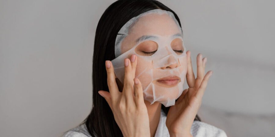 Wajib Tahu, Cara Menggunakan Sheet Mask Yang Tepat, Auto Glowing!