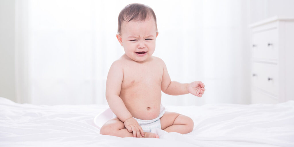 Cara mengatasi perut kembung pada bayi