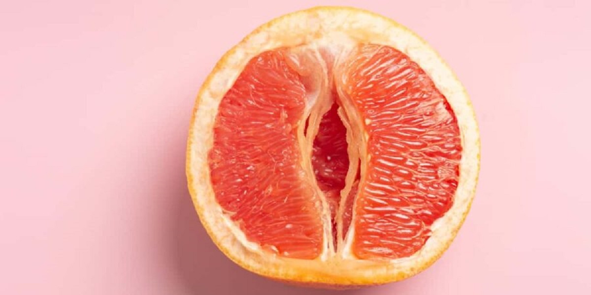 bentuk miss v seperti jengger ayam