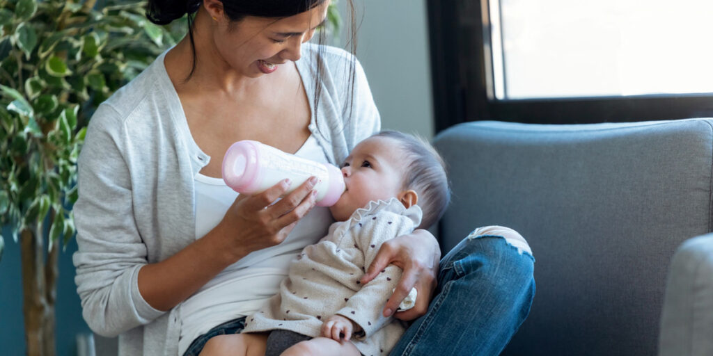 cara menghilangkan cegukan pada bayi