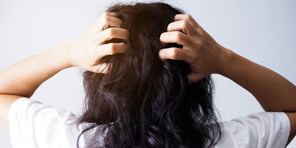 5 Cara Merawat Rambut Keriting Agar Mudah Diatur 