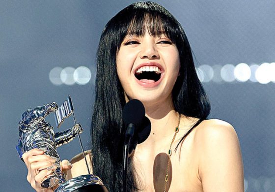 gaya rambt lisa blackpink