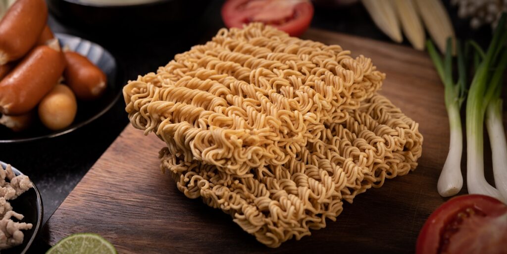 Adakah nutrisi dalam mie instan?