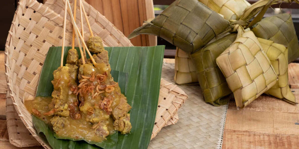 berapa kalori sate padang