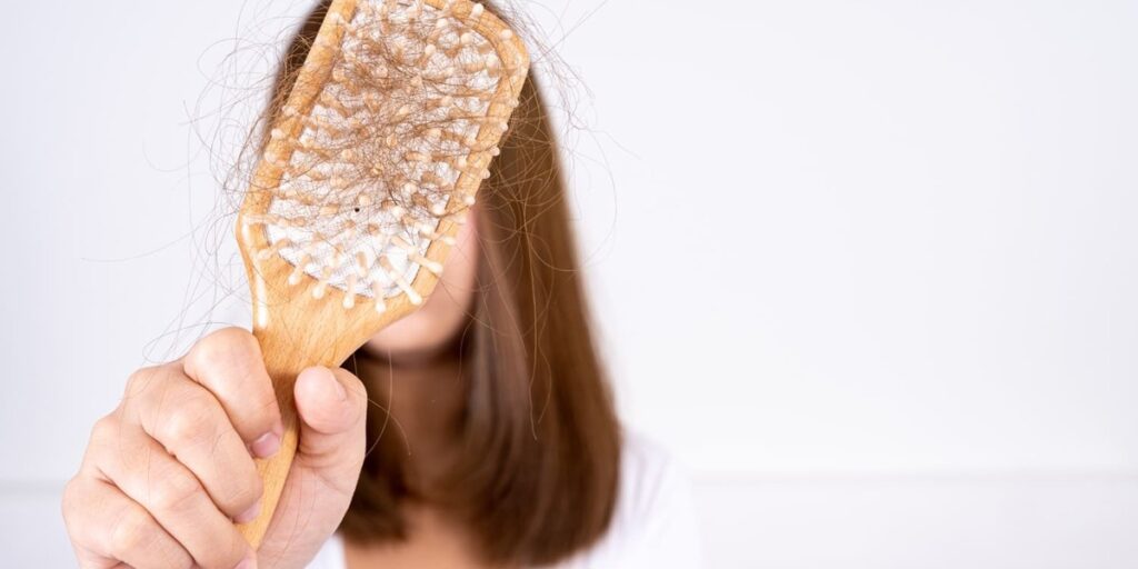 cara atasi rambut rontok