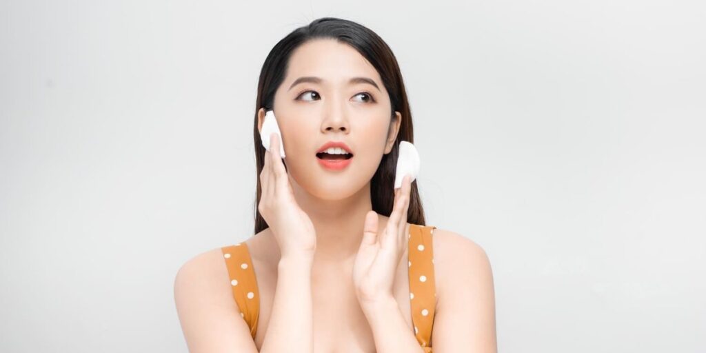 perbedaan cleanser dan toner