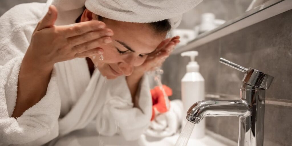 manfaat air dingin untuk wajah