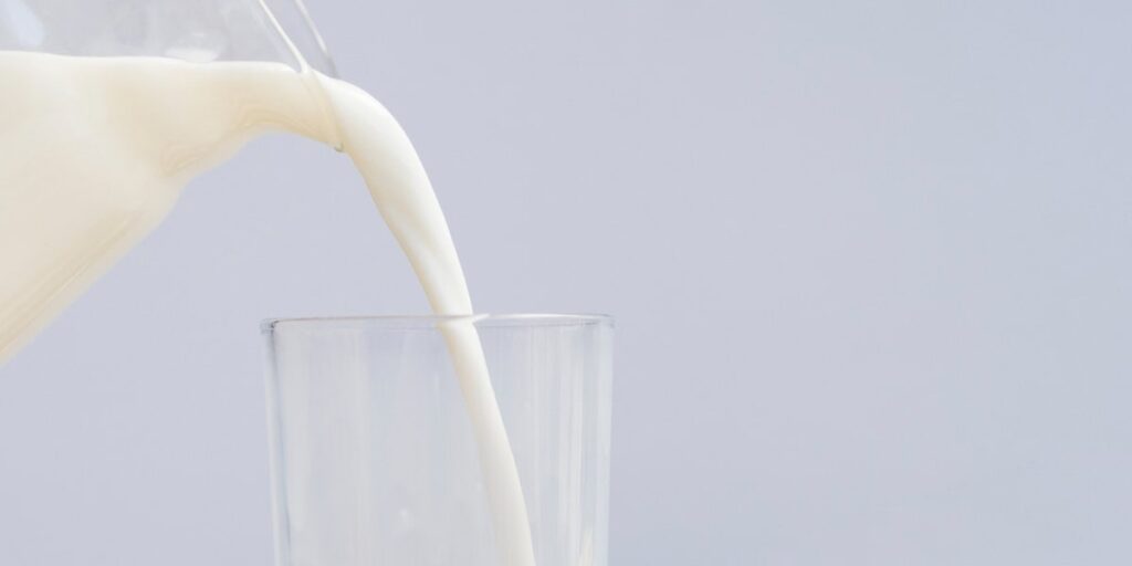 kalori susu, manfaat, dan waktu terbaik mengonsumsinya