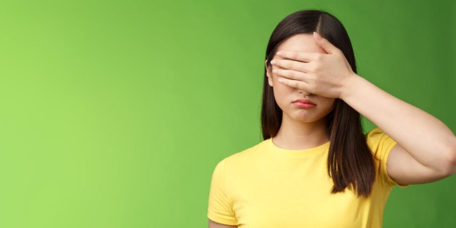 Selain Penglihatan Buram, Apa Saja Ciri Ciri Kanker Mata? - Yoona