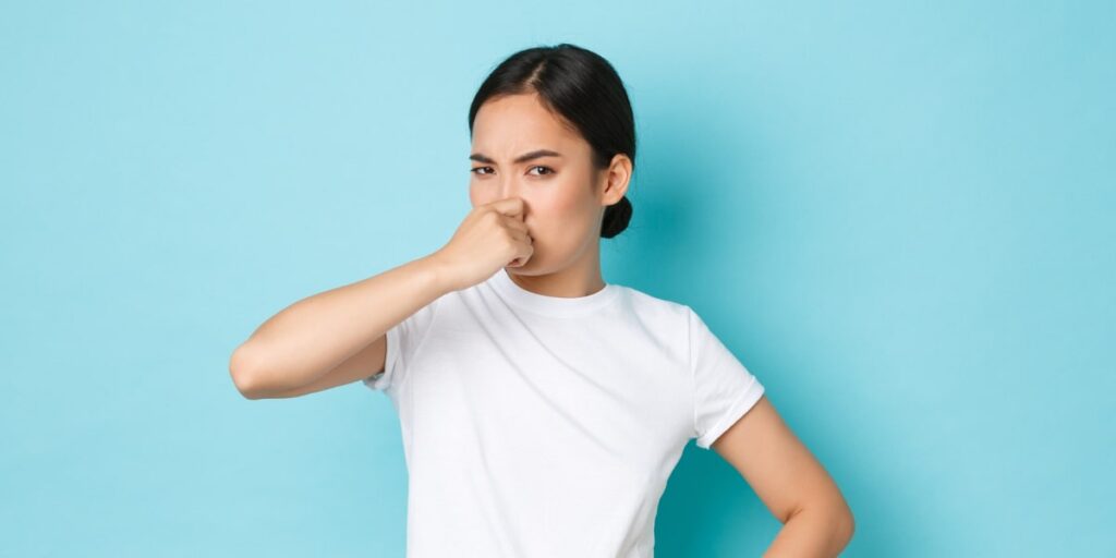 penyebab bau mulut dan cara mengatasinya