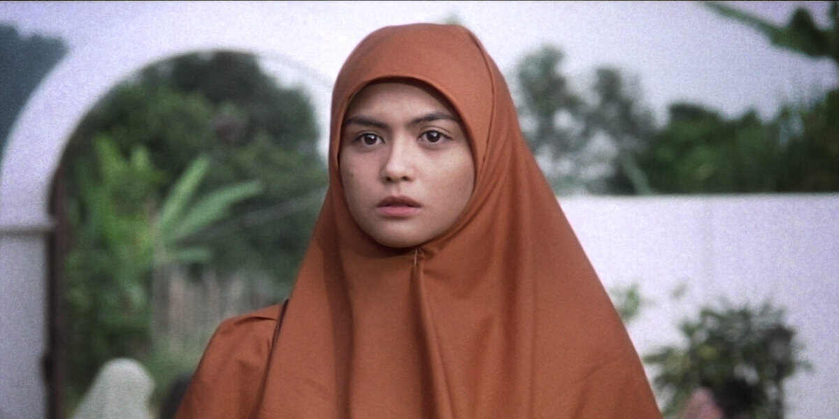 perempuan berkalung sorban