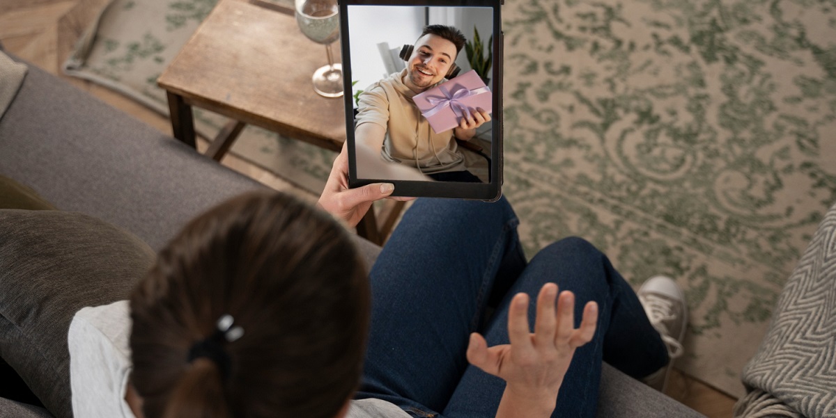 cara menjaga hubungan jarak jauh agar awet dan romantis