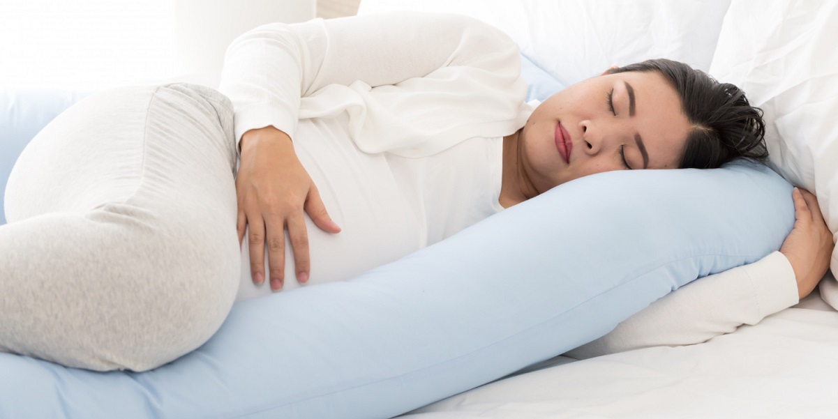posisi tidur untuk mengurangi mual saat hamil muda bolehkah ibu hamil tidur telentang