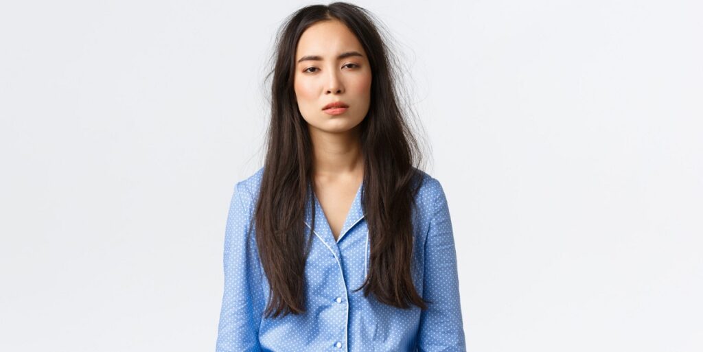 apakah begadang menyebabkan jerawat