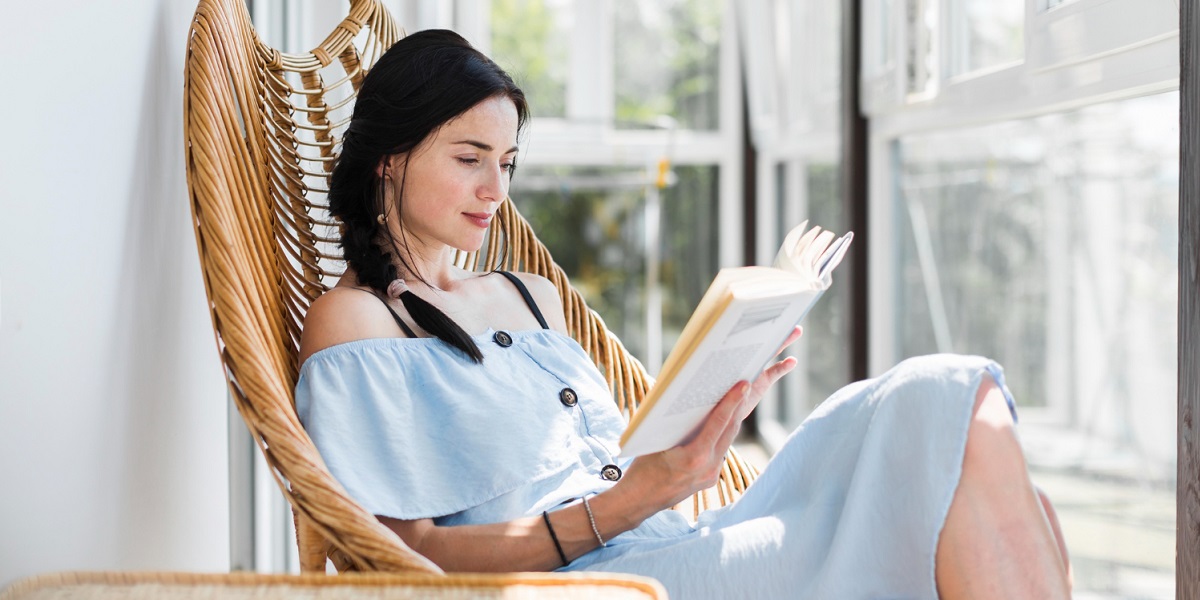 rekomendasi buku menambah wawasan untuk merayakan hari kunjung perpustakaan