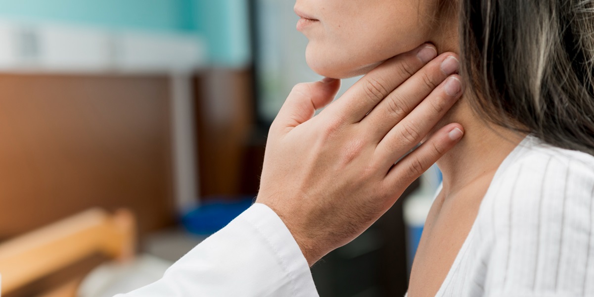 waspadai penyebab gejala penyakit tiroid pada wanita